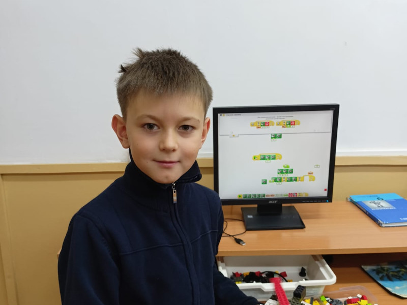 Внеурочные занятия по робототехнике.